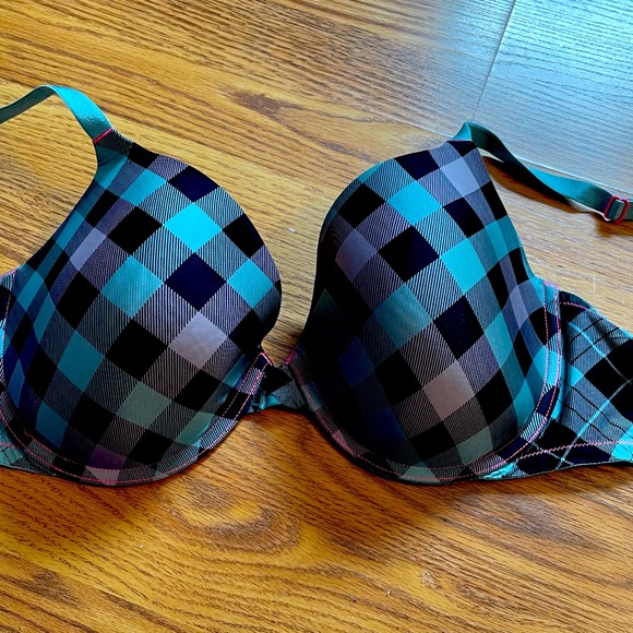 🚨🚨SOLD VS BRA BUNDLE🚨🚨 - Picture 2 of 5